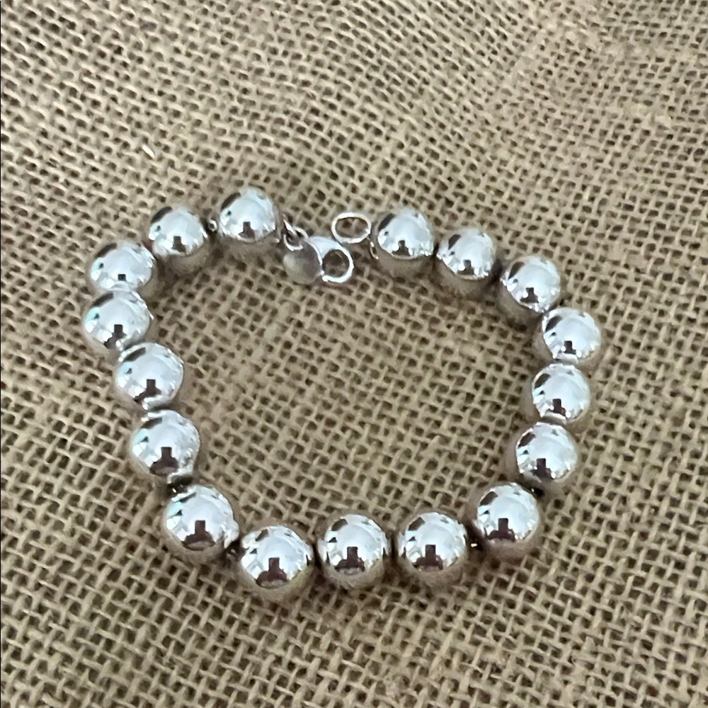 Tiffany & Co Elegant Silver Beaded Bracelet